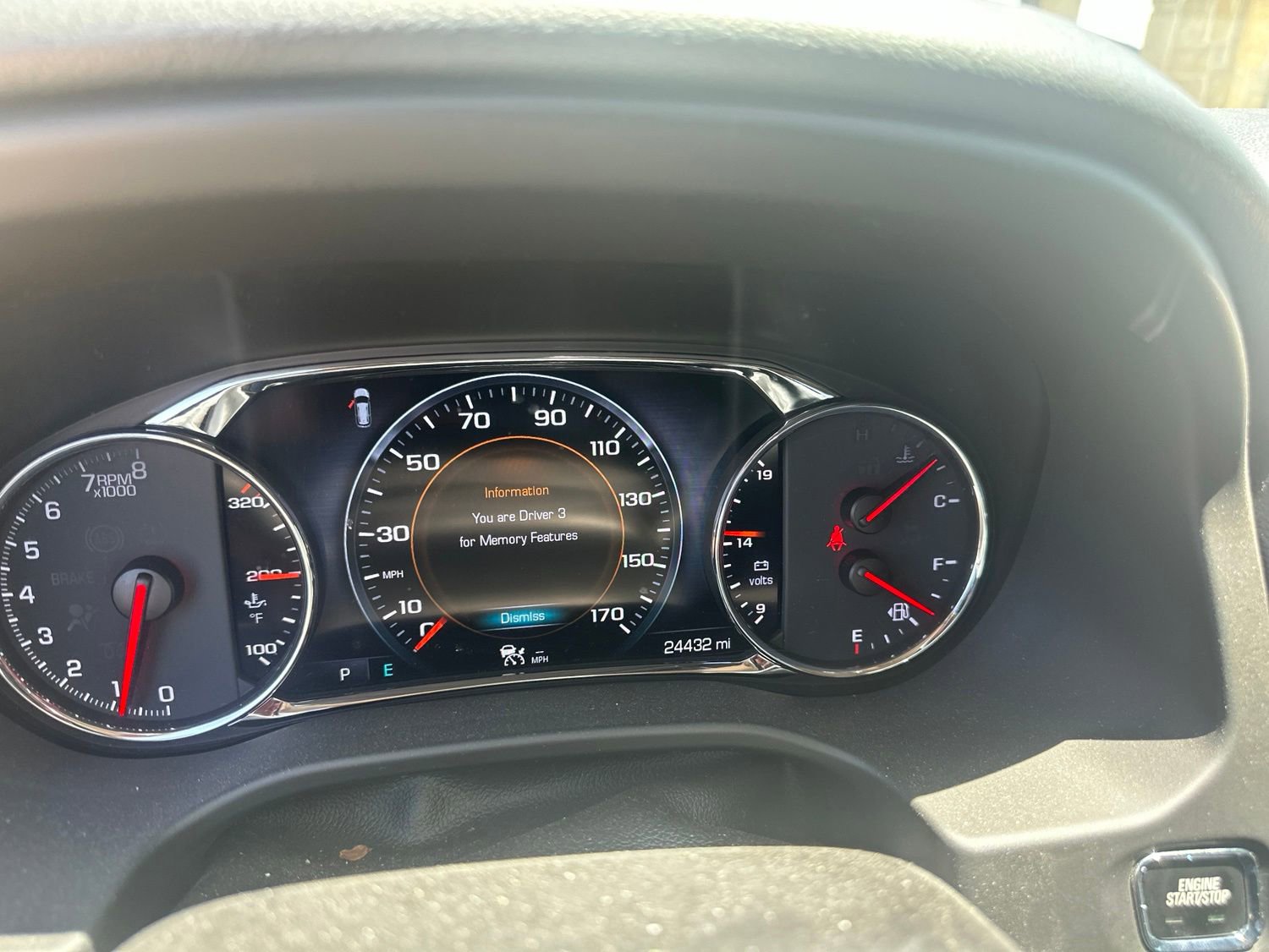 Used 2017 GMC Acadia Denali w/ Technology Package FWD image 14