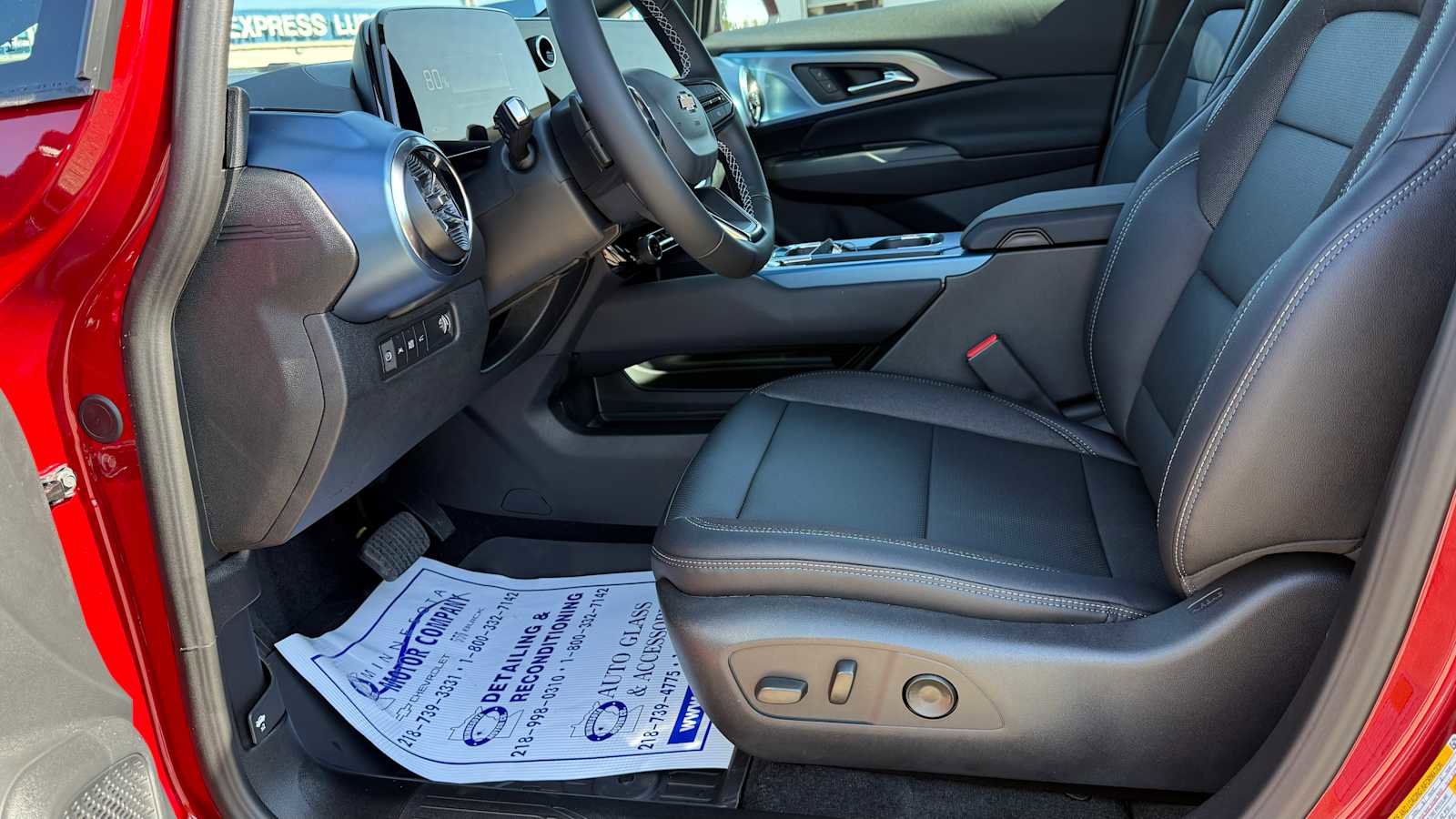 New 2026 Chevrolet Equinox EV LT AWD/4WD image 7