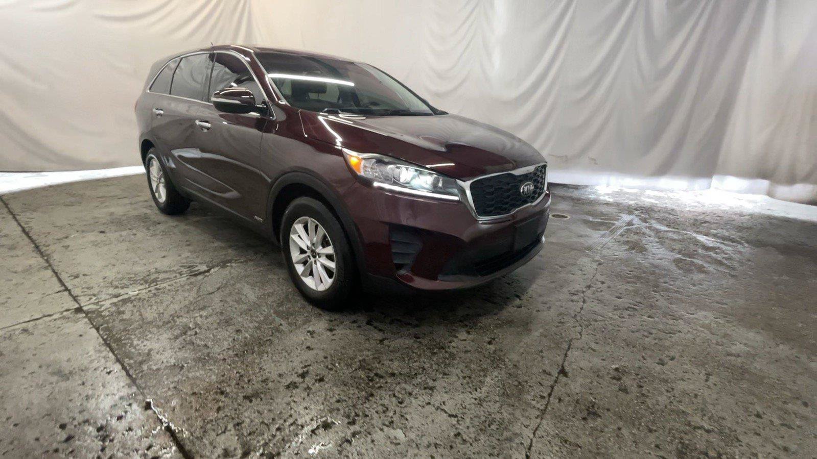 Used 2019 Kia Sorento AWD image 2