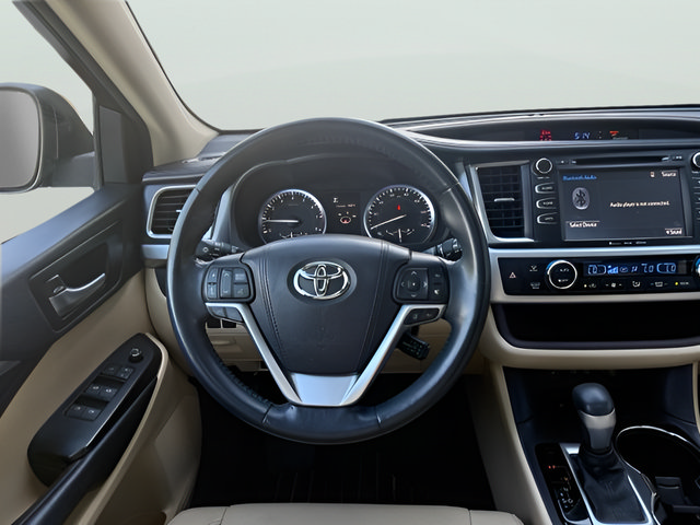 Used 2017 Toyota Highlander XLE FWD image 9