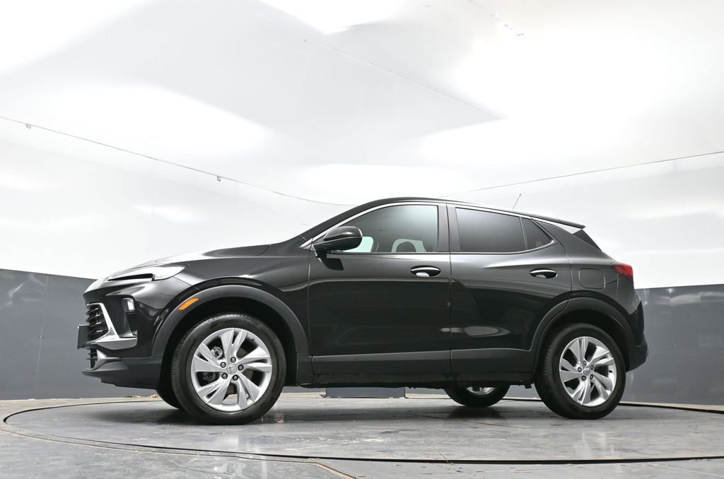 Used 2025 Buick Encore GX Preferred AWD/4WD image 55