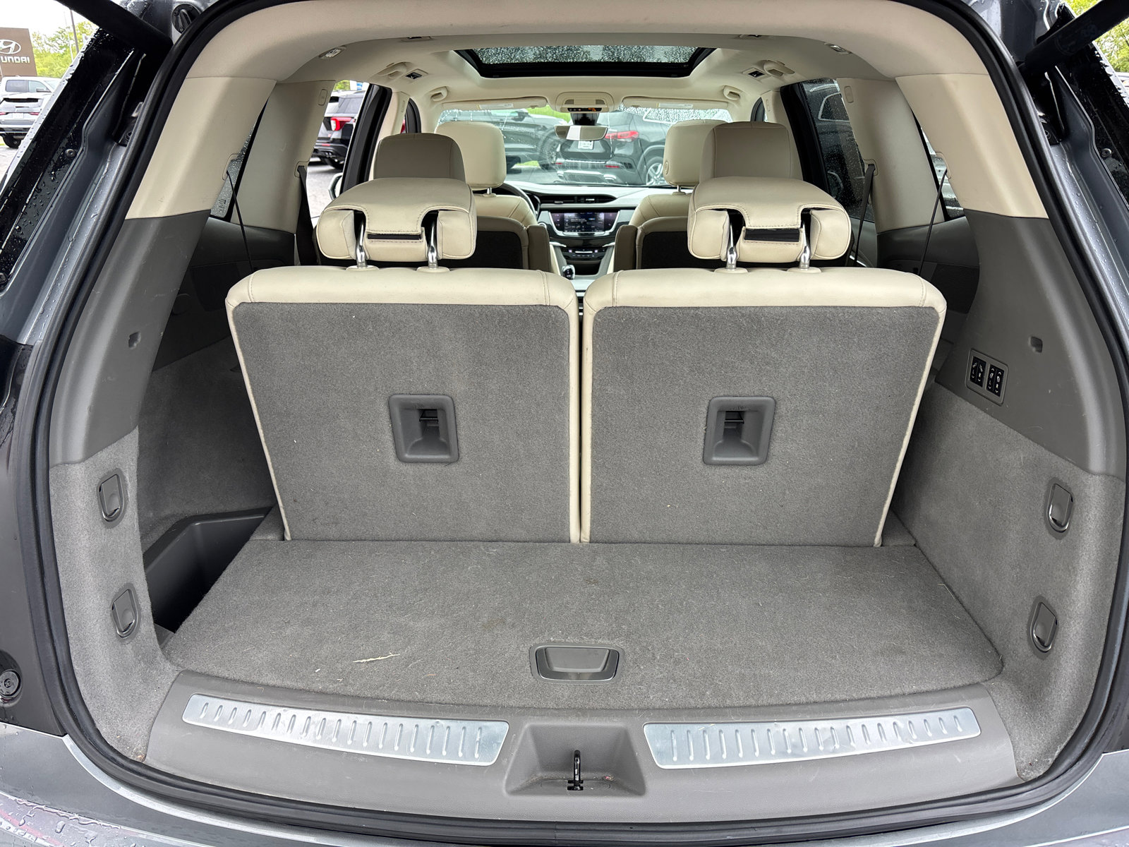 Used 2020 Cadillac XT6 Premium Luxury FWD image 9