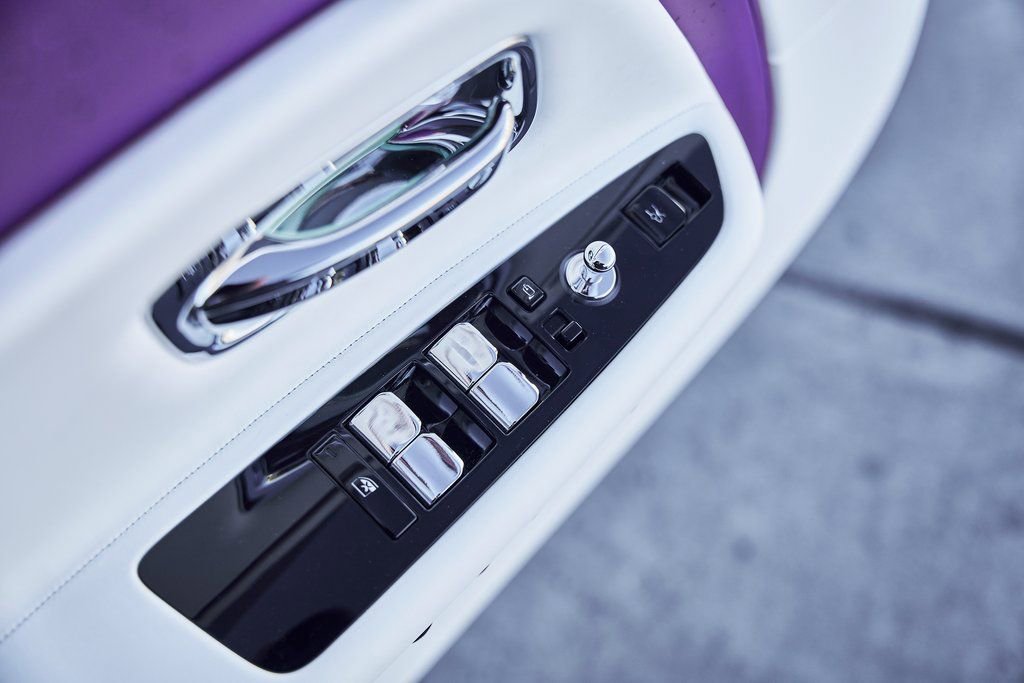 Used 2024 Rolls-Royce Spectre w/ Spectre Launch Package image 23