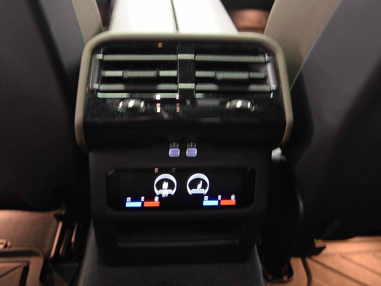 Used 2026 BMW i5 eDrive40 w/ Premium Package RWD image 10