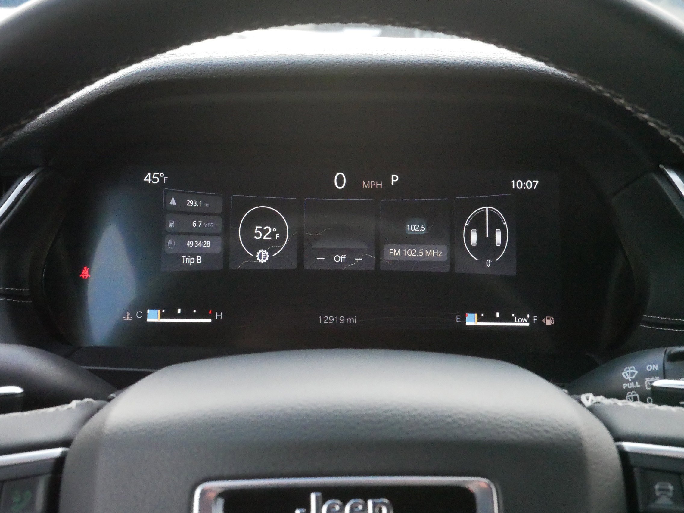 Used 2024 Jeep Grand Cherokee L Limited w/ Luxury Tech Group II image 21