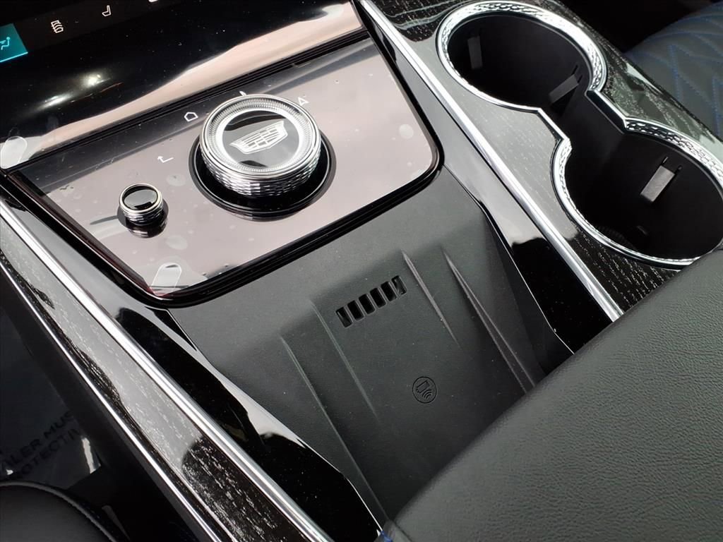 New 2026 Cadillac Escalade IQ Luxury 1 image 16