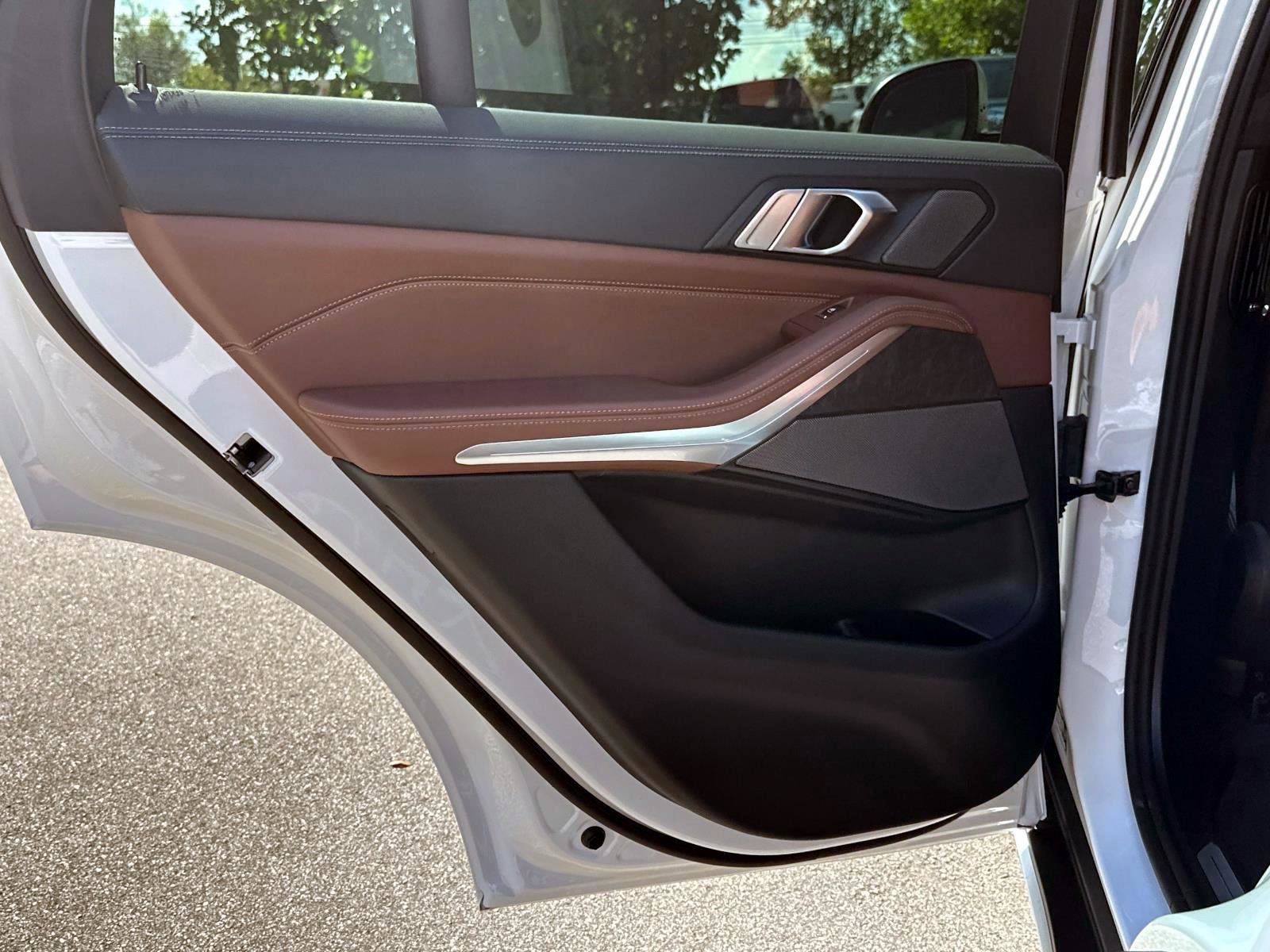New 2026 BMW X5 sDrive40i image 11