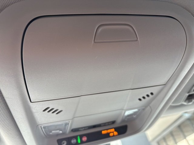 Used 2023 Chevrolet Blazer LT image 25