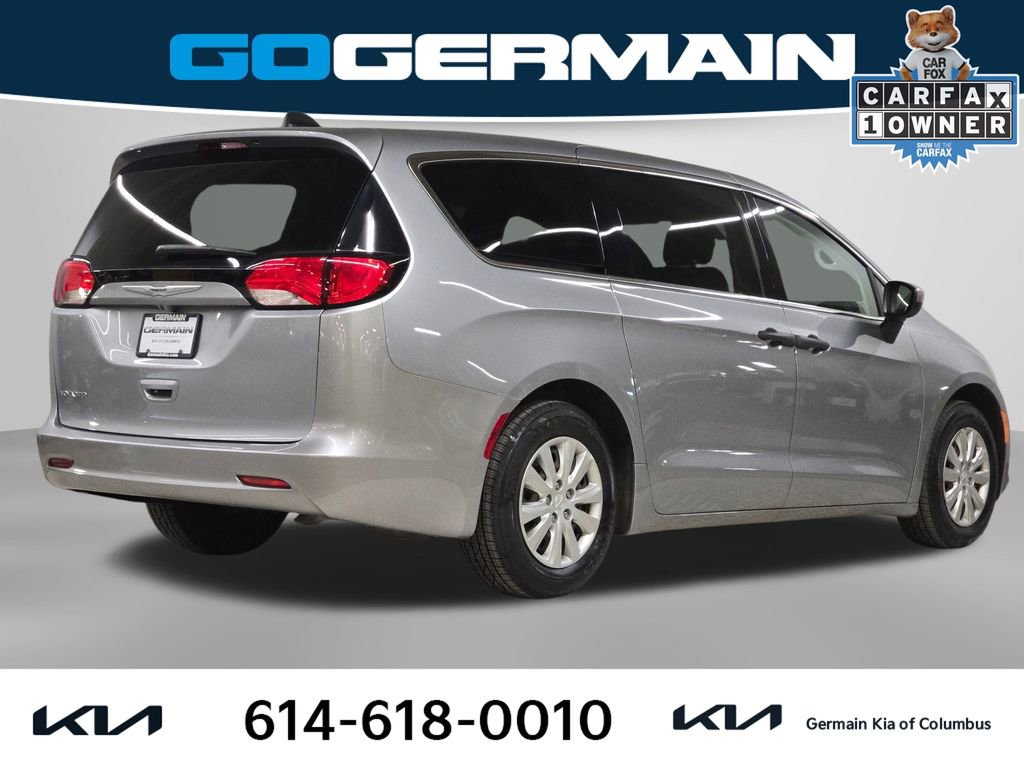 Used 2020 Chrysler Voyager L image 8