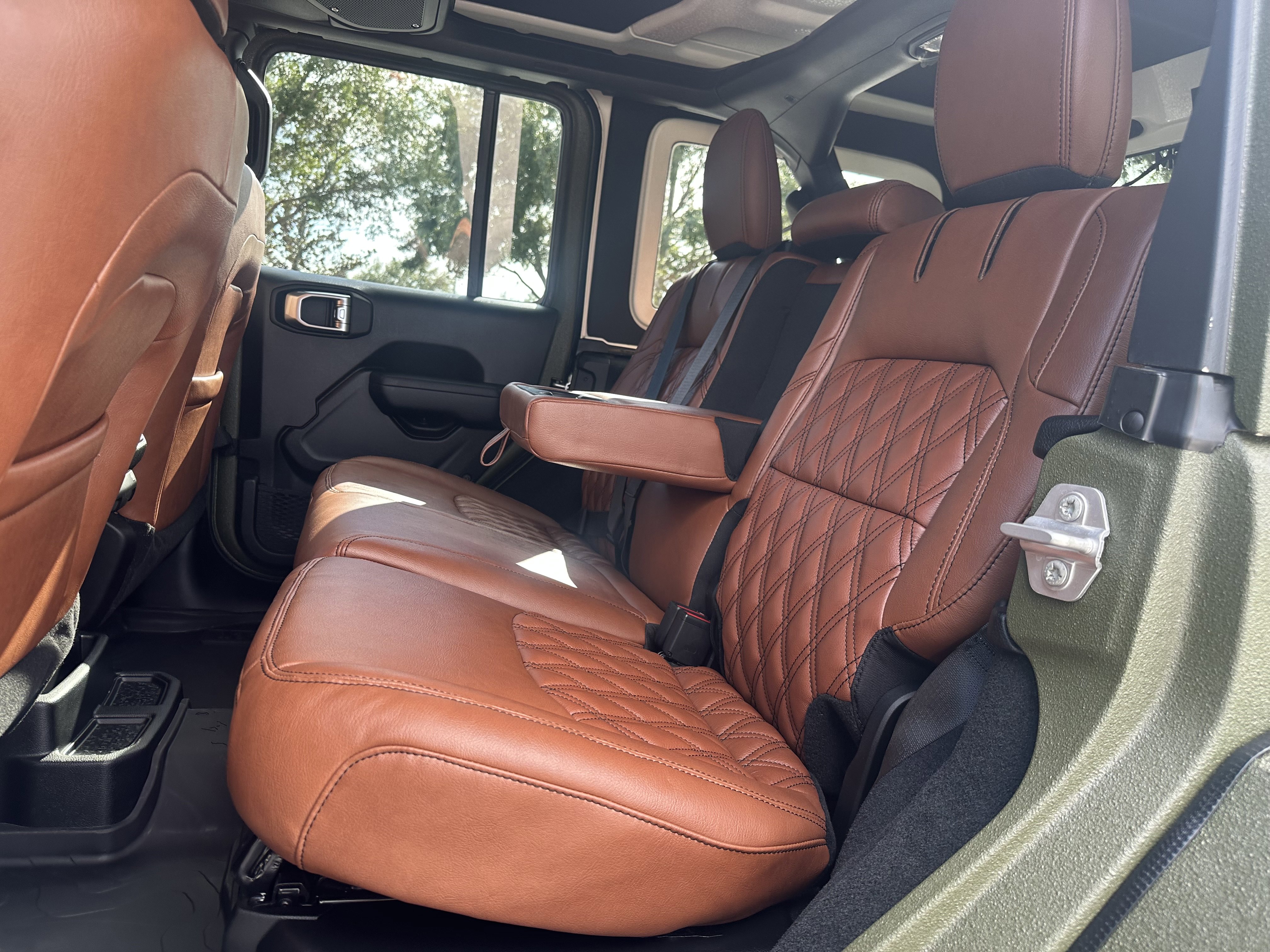 Used 2024 Jeep Wrangler Unlimited image 47