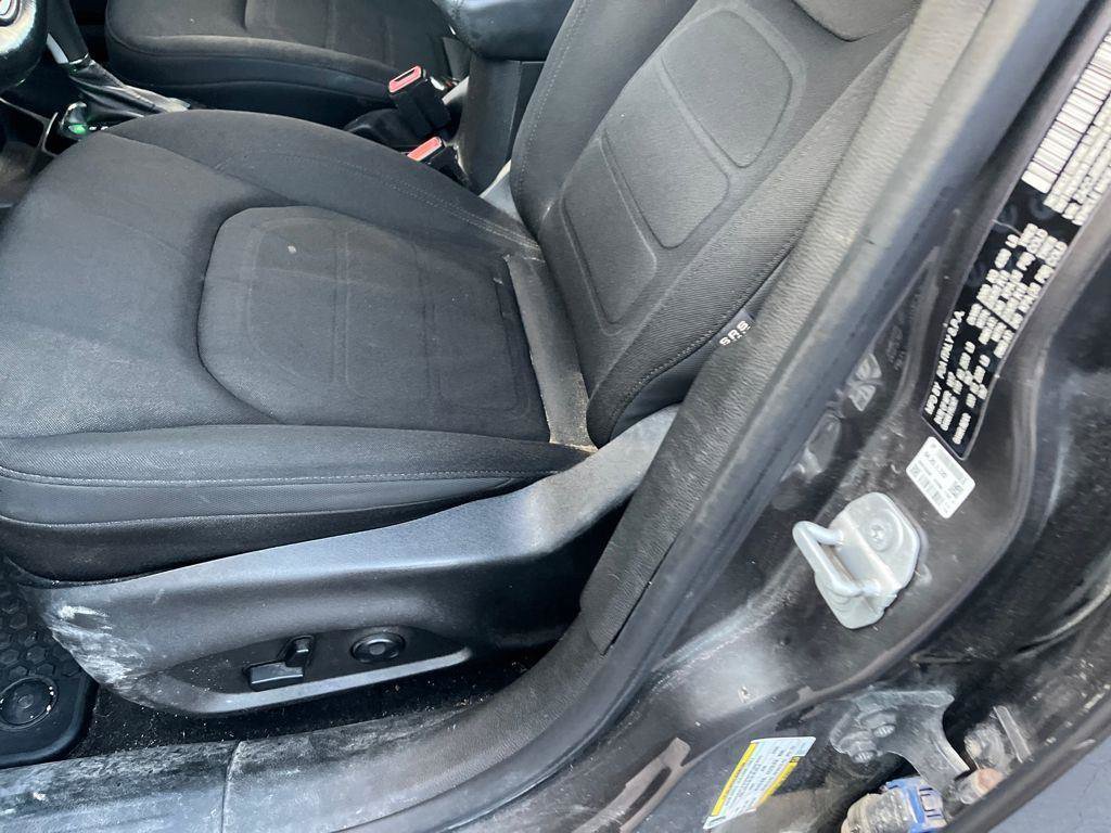 Used 2017 Jeep Renegade Altitude AWD/4WD image 20