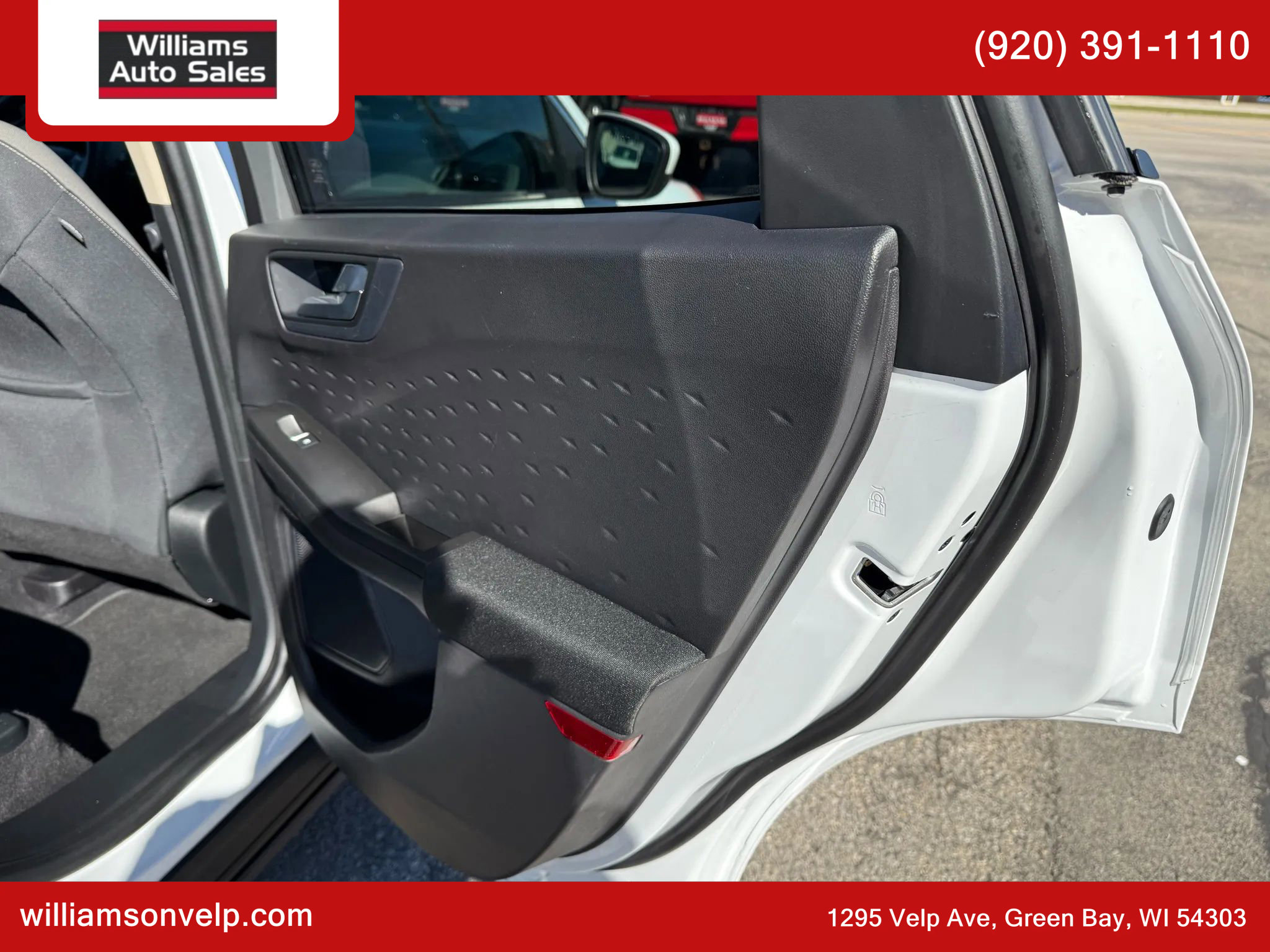 Used 2020 Ford Escape SE image 14