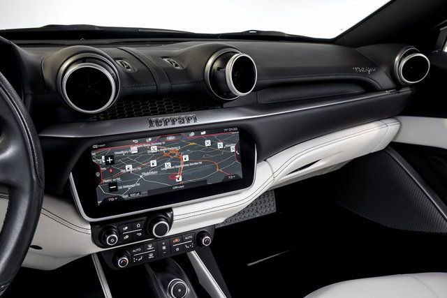 Certified 2019 Ferrari Portofino image 31