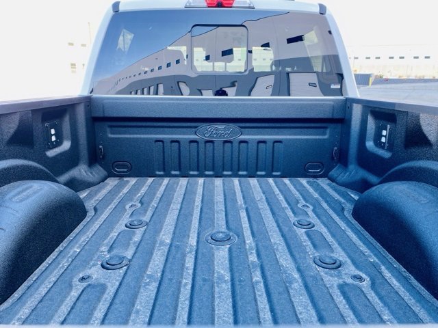 New 2026 Ford F350 Lariat w/ Black Appearance Package image 11