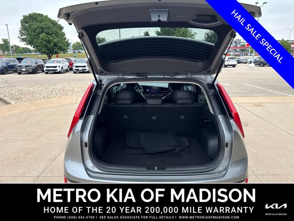 Used 2025 Kia Niro EX Touring FWD image 30