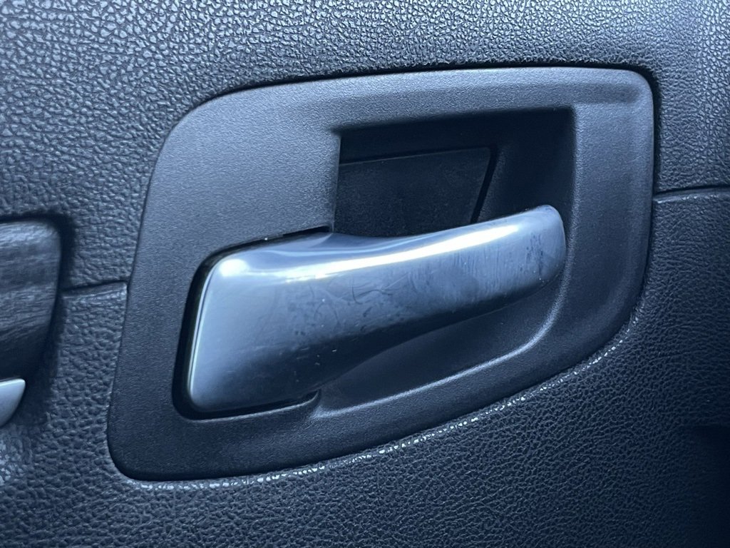 Used 2022 Chrysler 300 Touring w/ Sport Appearance Package image 14