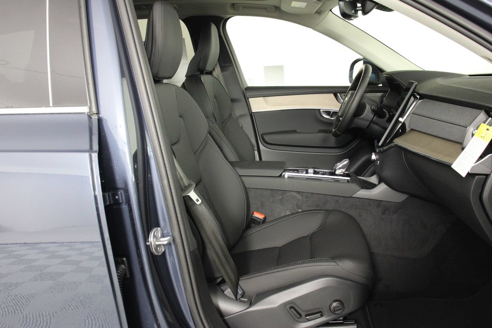 New 2026 Volvo XC90 B6 Plus AWD/4WD image 10