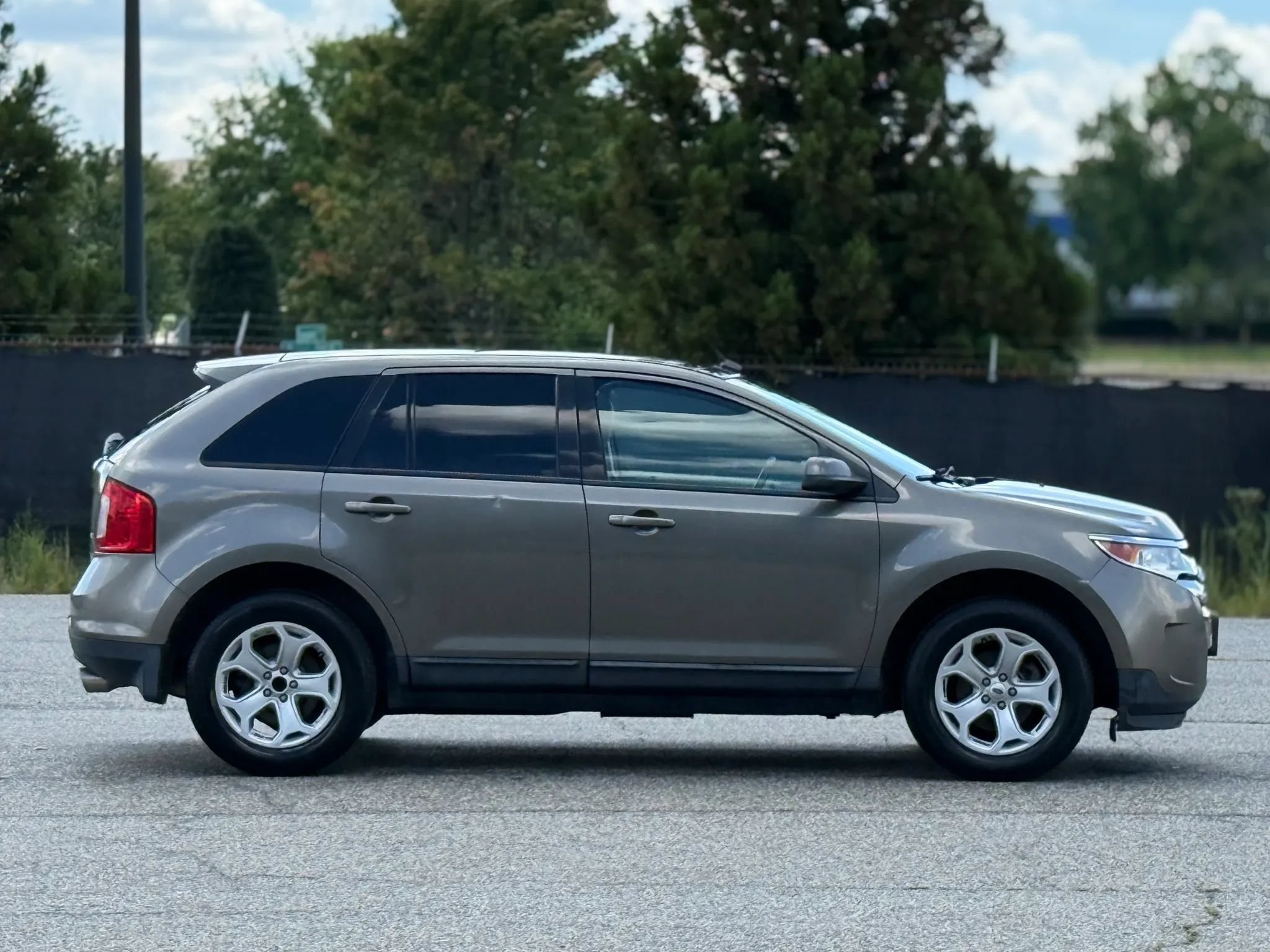 Used 2013 Ford Edge SEL FWD image 8
