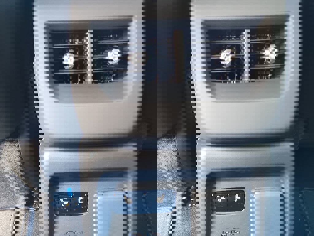 New 2026 Cadillac Optiq Luxury 2 image 18