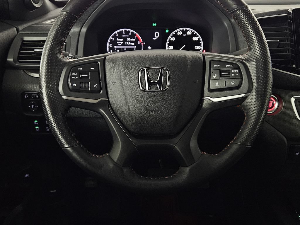 Used 2025 Honda Ridgeline TrailSport image 12