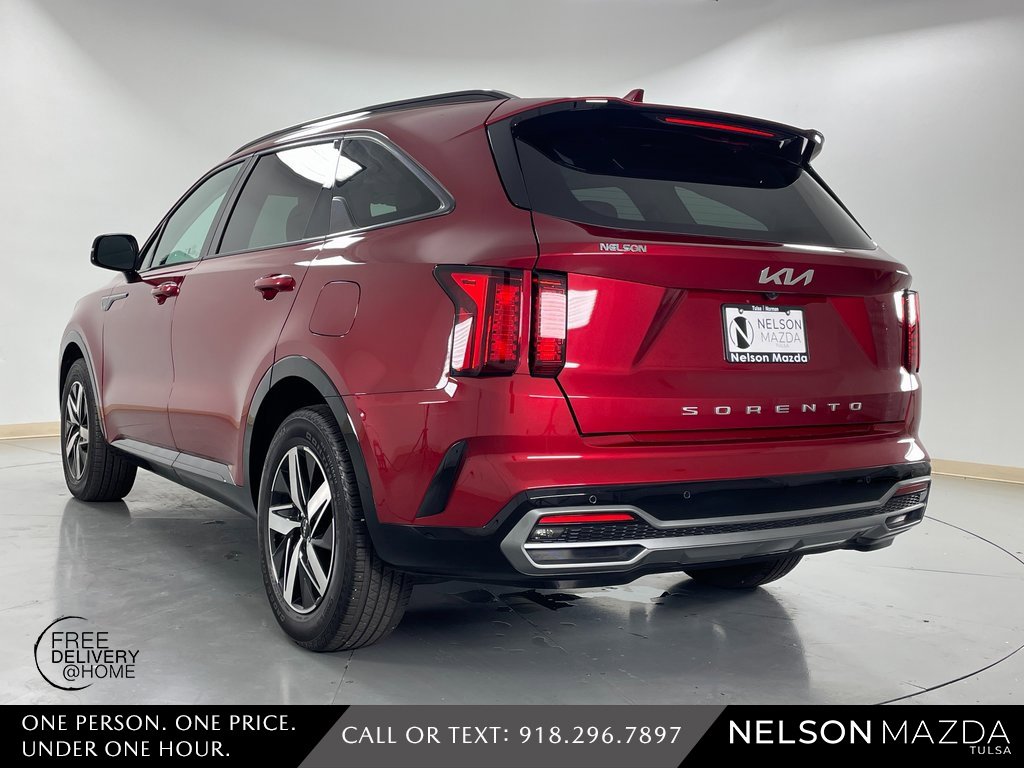 Used 2022 Kia Sorento S w/ Panoramic Sunroof Package image 8