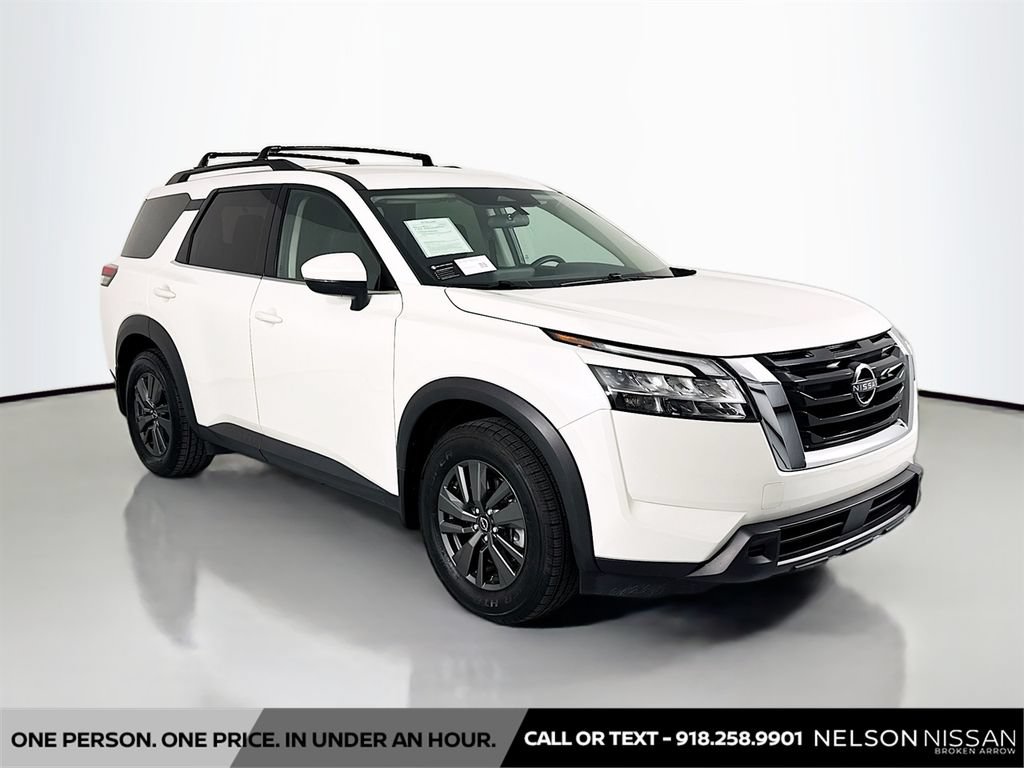 Used 2022 Nissan Pathfinder SV FWD image 3