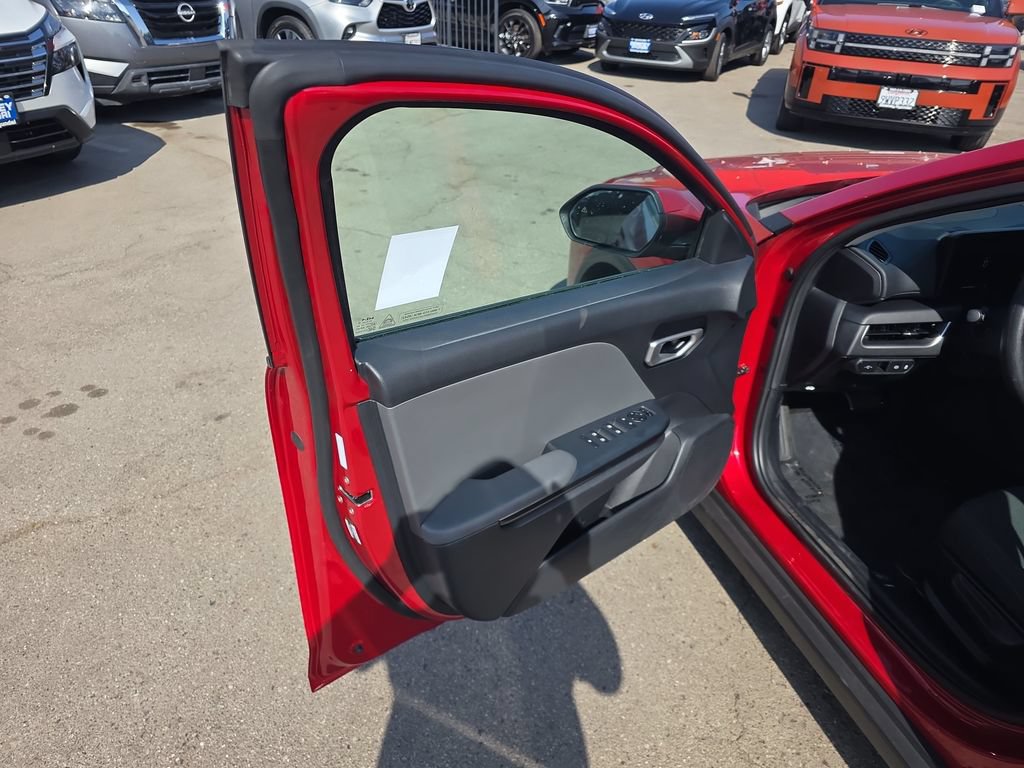 Used 2025 Kia K4 FWD image 10