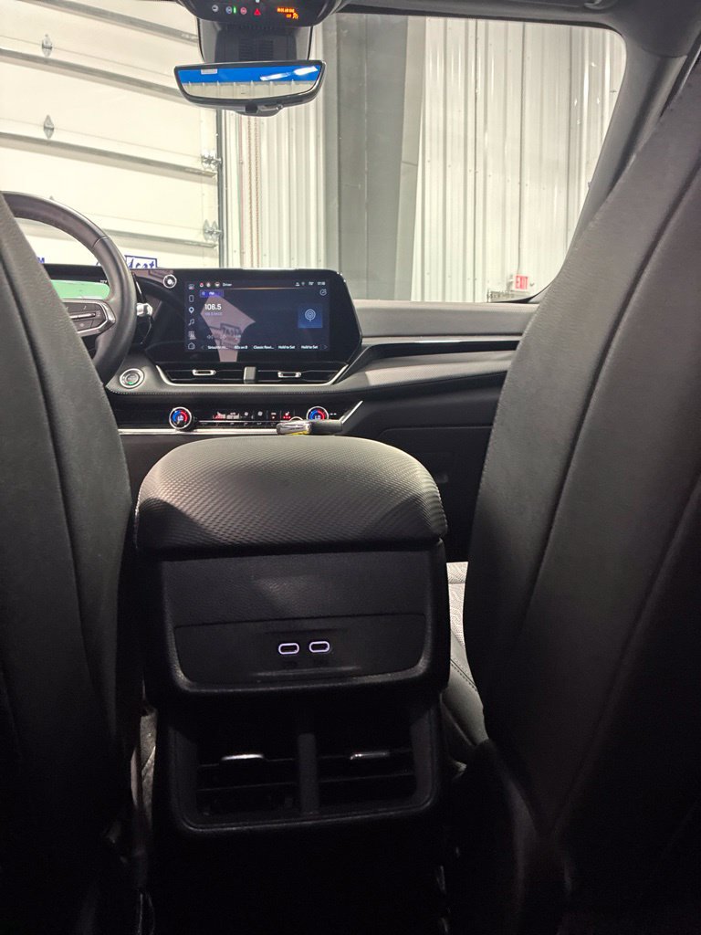 Used 2025 Chevrolet Equinox LT w/ Convenience Package II AWD/4WD image 32