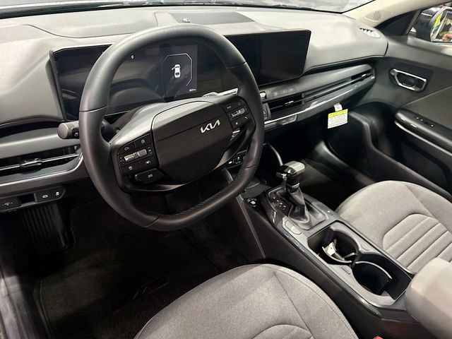 Used 2025 Kia K4 EX image 9