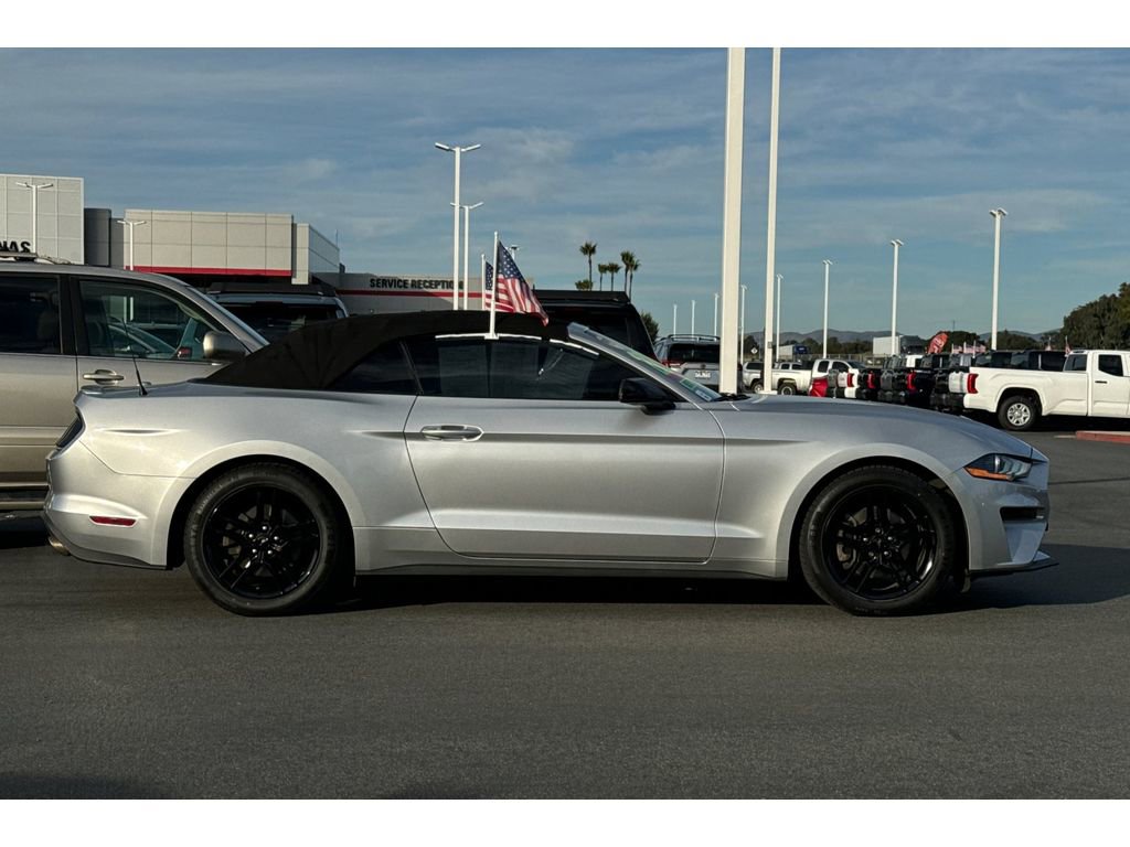 Used 2019 Ford Mustang Premium image 3