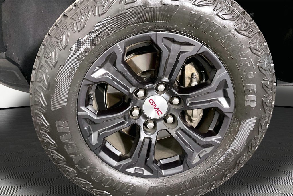 Used 2024 GMC Canyon Elevation w/ Elevation Premium Package AWD/4WD image 29