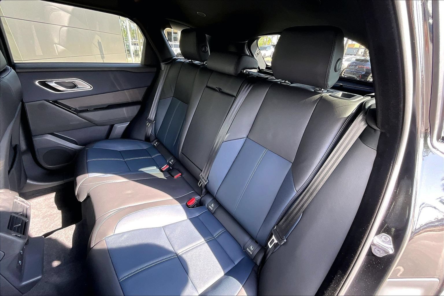 New 2026 Land Rover Range Rover Velar Dynamic SE AWD/4WD image 10