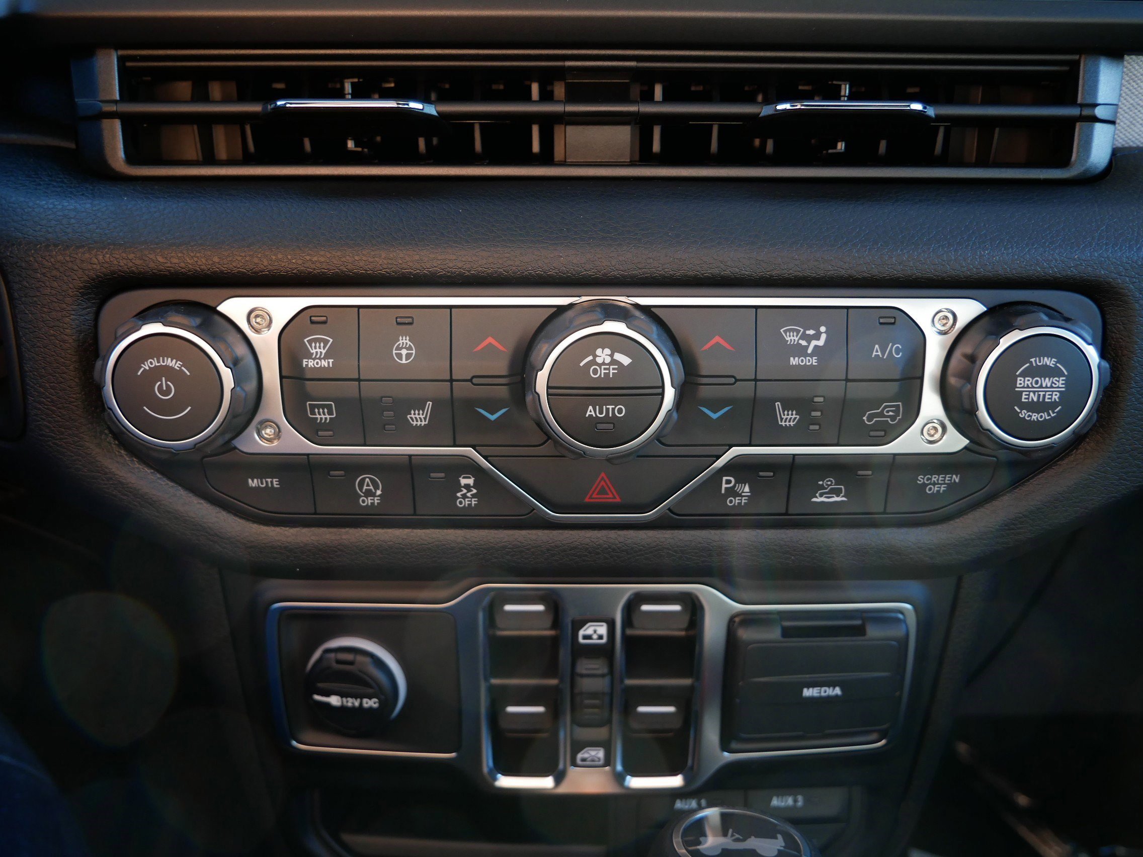 New 2026 Jeep Wrangler Sport S image 19