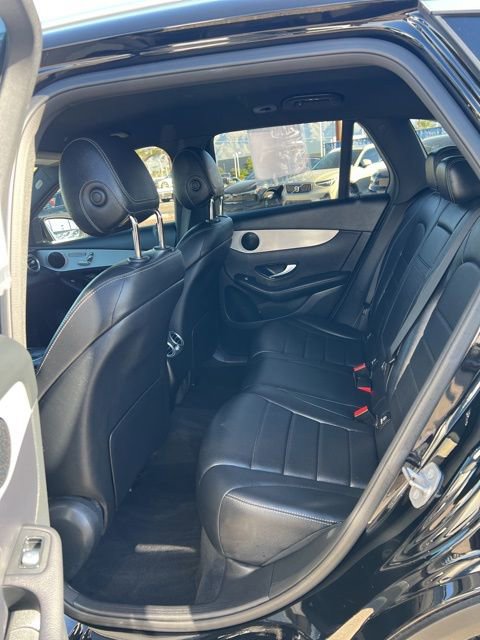 Used 2021 Mercedes-Benz GLC 300 4MATIC image 20