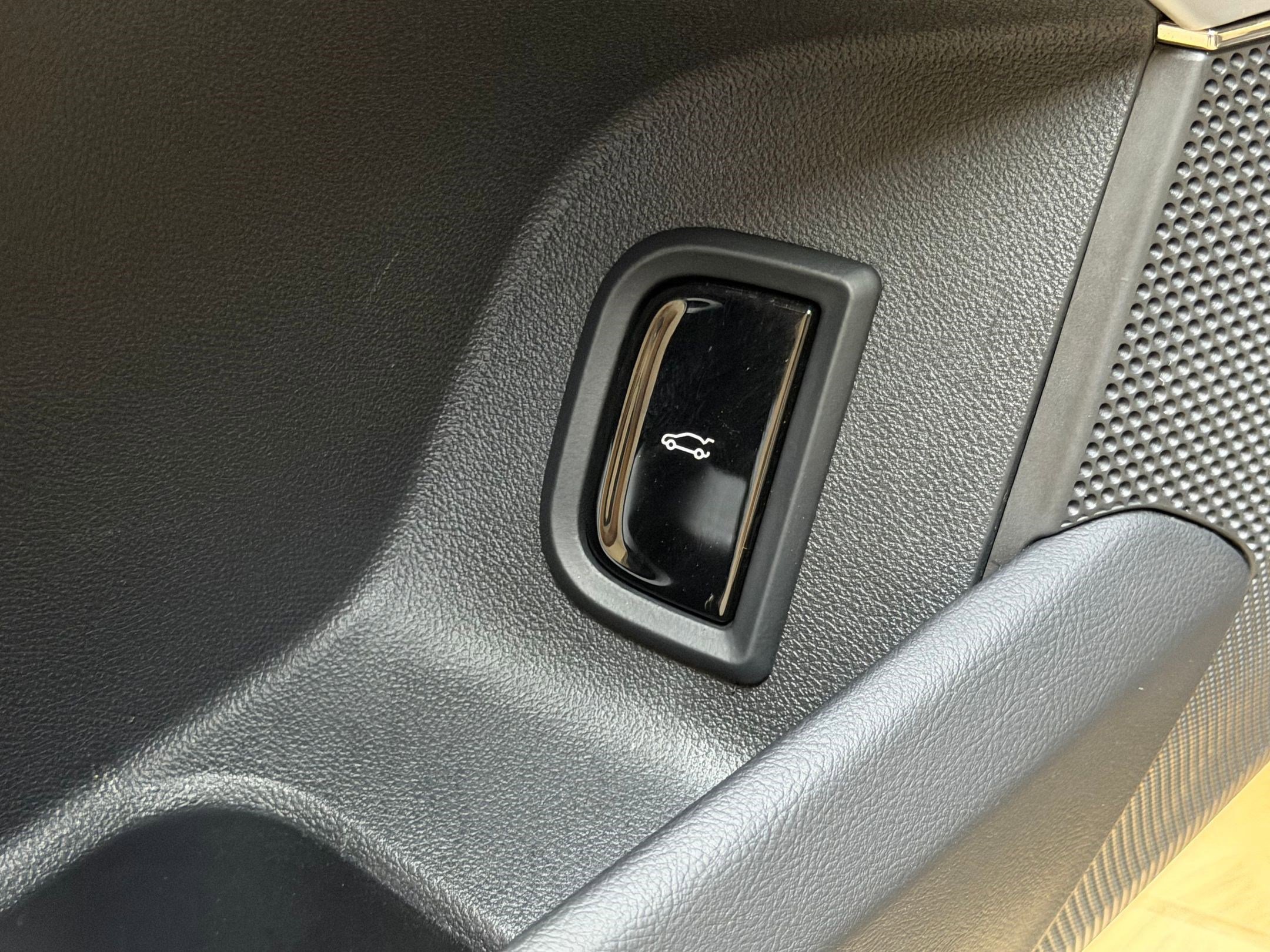 Certified 2024 Cadillac Lyriq Sport image 18