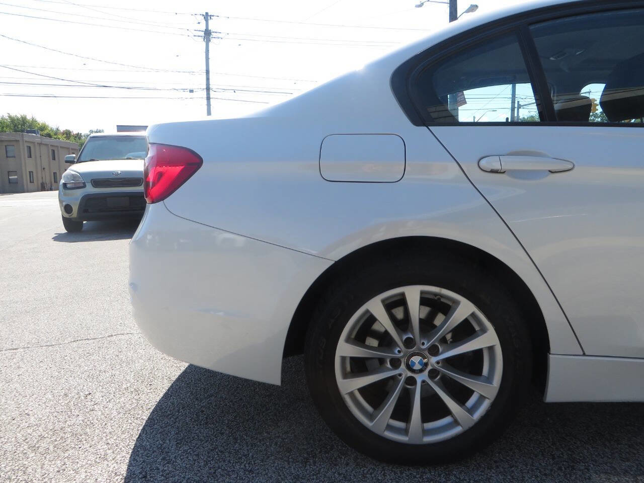Used 2016 BMW 320i xDrive Sedan image 23