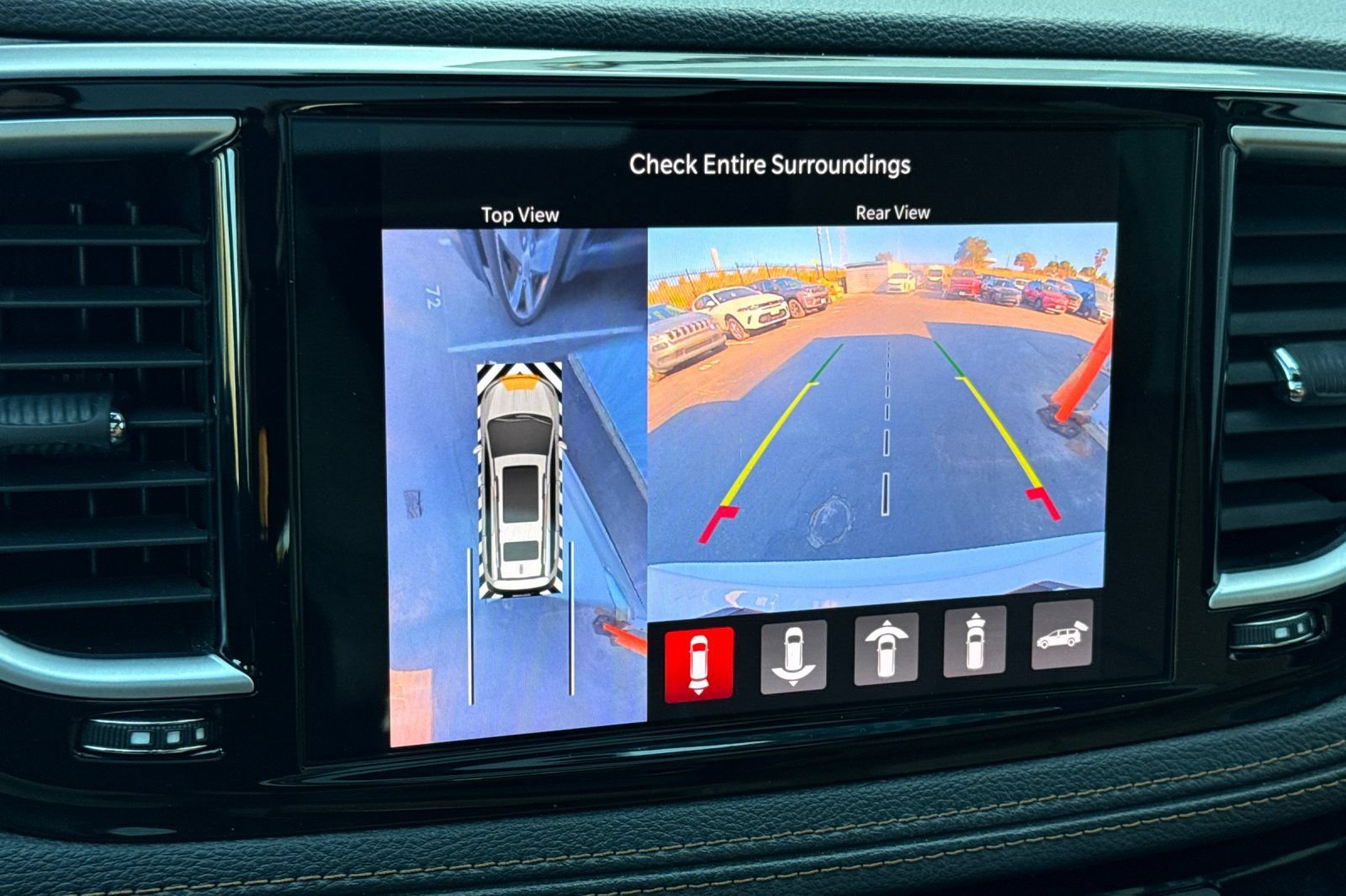 Used 2022 Chrysler Pacifica Pinnacle FWD image 24