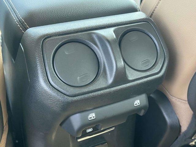Used 2021 Jeep Wrangler Unlimited Rubicon AWD/4WD image 19