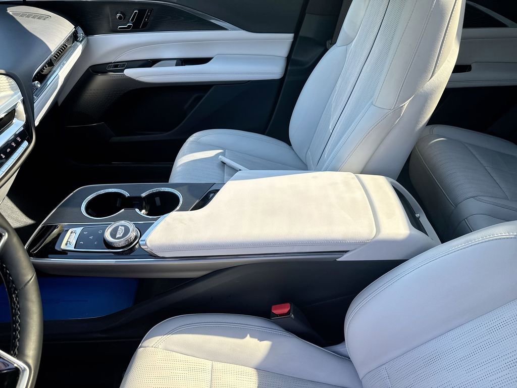 Used 2024 Cadillac Lyriq Luxury w/ LPO, Floor Liner Package RWD image 24
