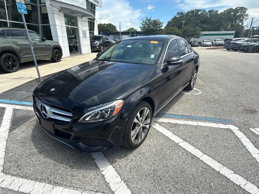 Used 2015 Mercedes-Benz C 300 4MATIC Sedan image 4