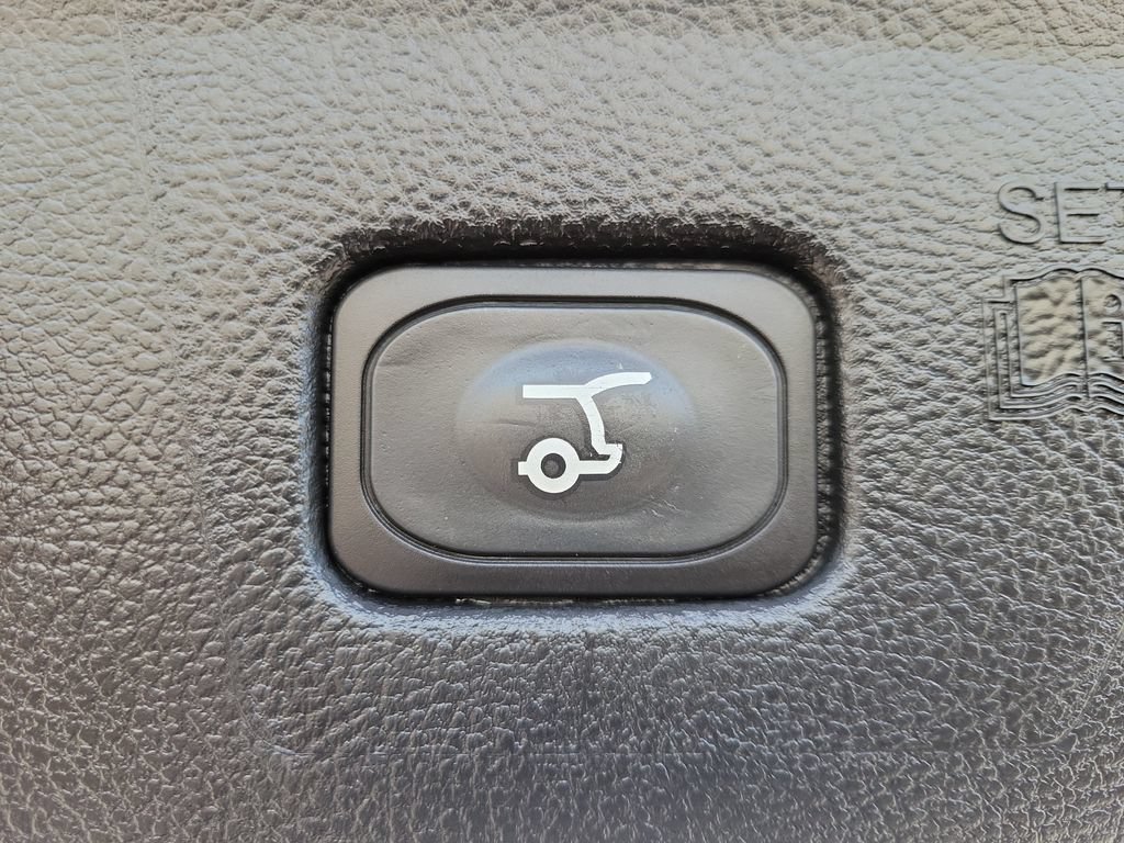 Used 2024 Ford Edge SEL w/ Convenience Package AWD/4WD image 10