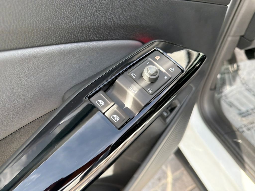 Certified 2023 Volkswagen ID.4 Pro S Plus image 13