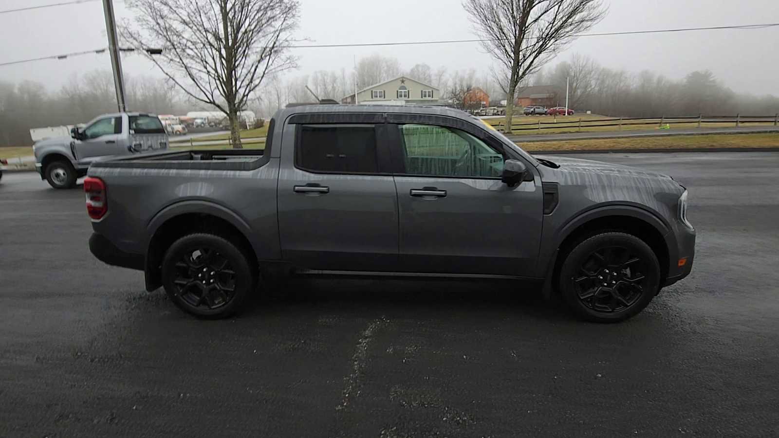 Used 2025 Ford Maverick Lariat w/ Black Appearance Package image 9