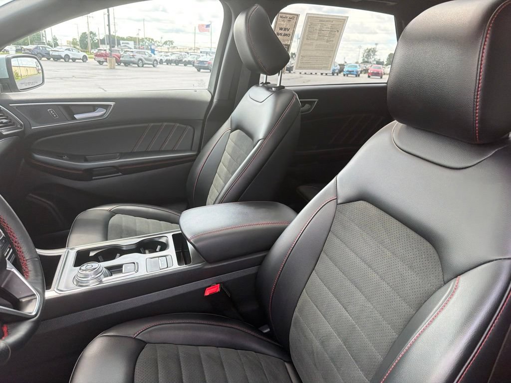 Used 2024 Ford Edge ST-Line AWD/4WD image 12