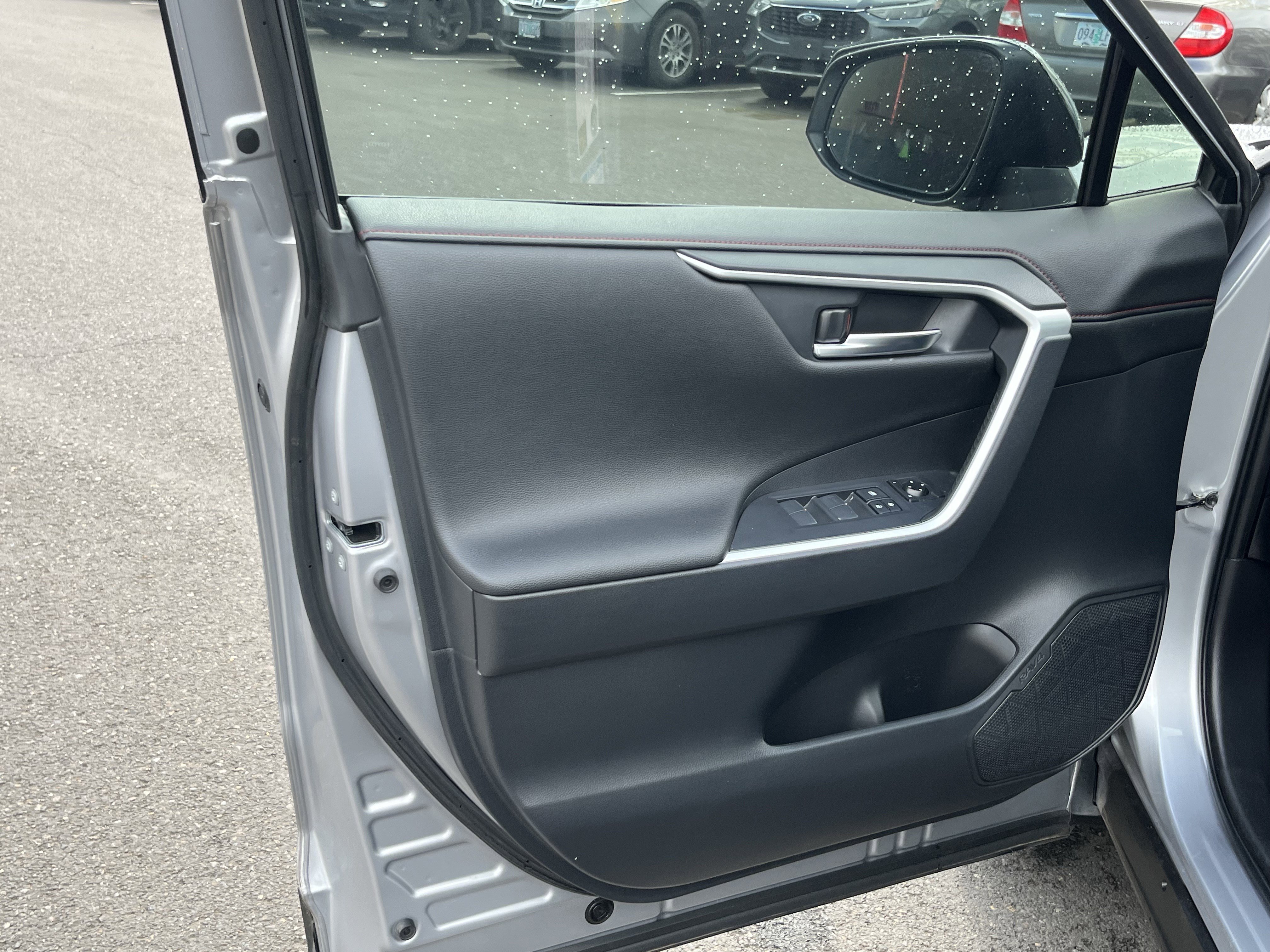 Used 2021 Toyota RAV4 XSE w/ Weather Package AWD/4WD image 15