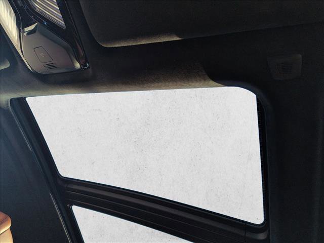 Used 2025 BMW X7 M60i image 16