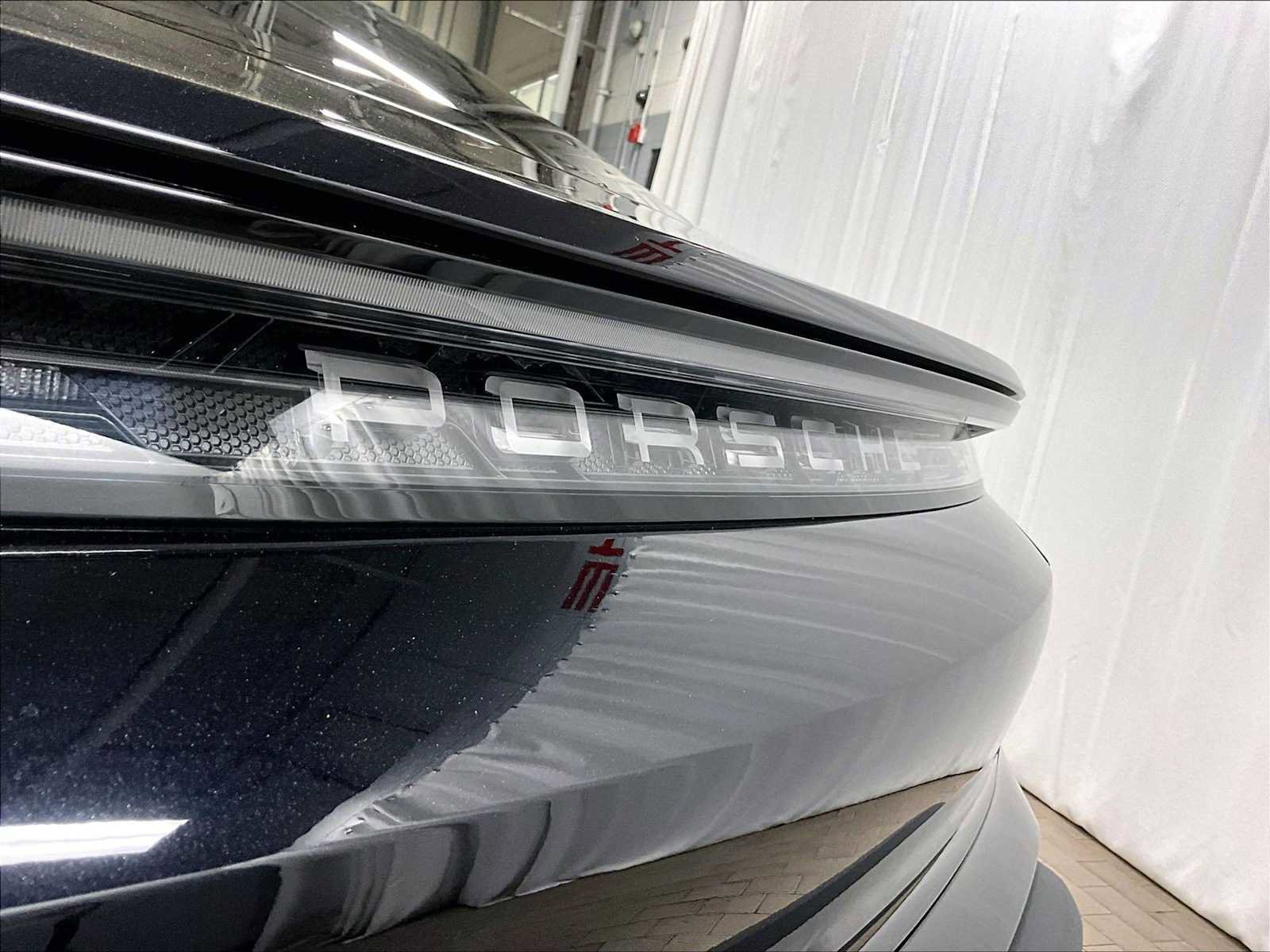 Used 2025 Porsche Taycan image 34