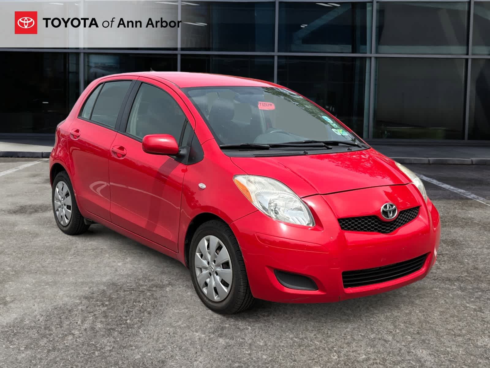 Used 2010 Toyota Yaris 4-Door Hatchback FWD video 1