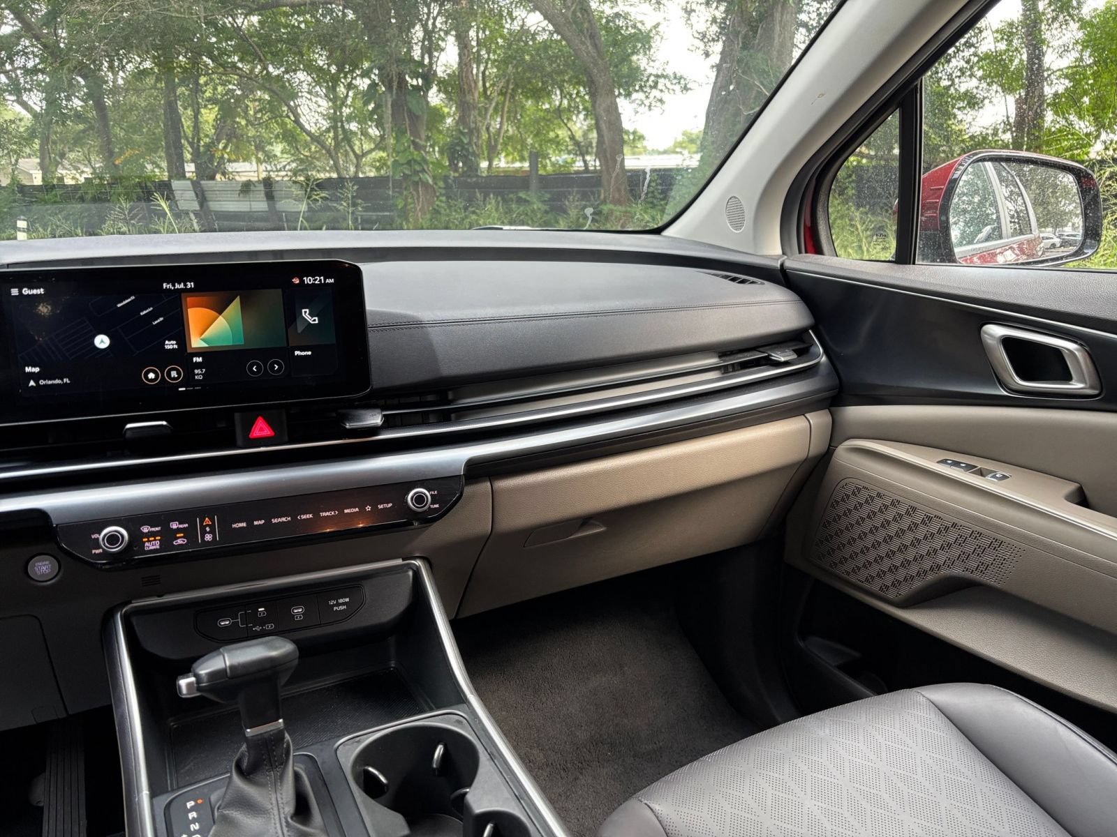 Used 2026 Kia Carnival FWD image 38