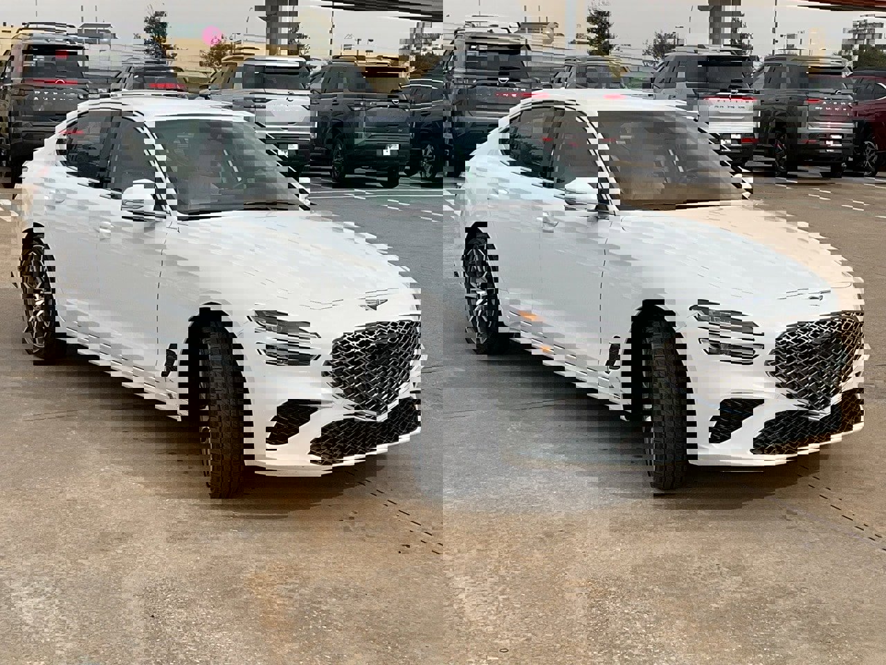 Used 2025 Genesis G70 2.5T image 4